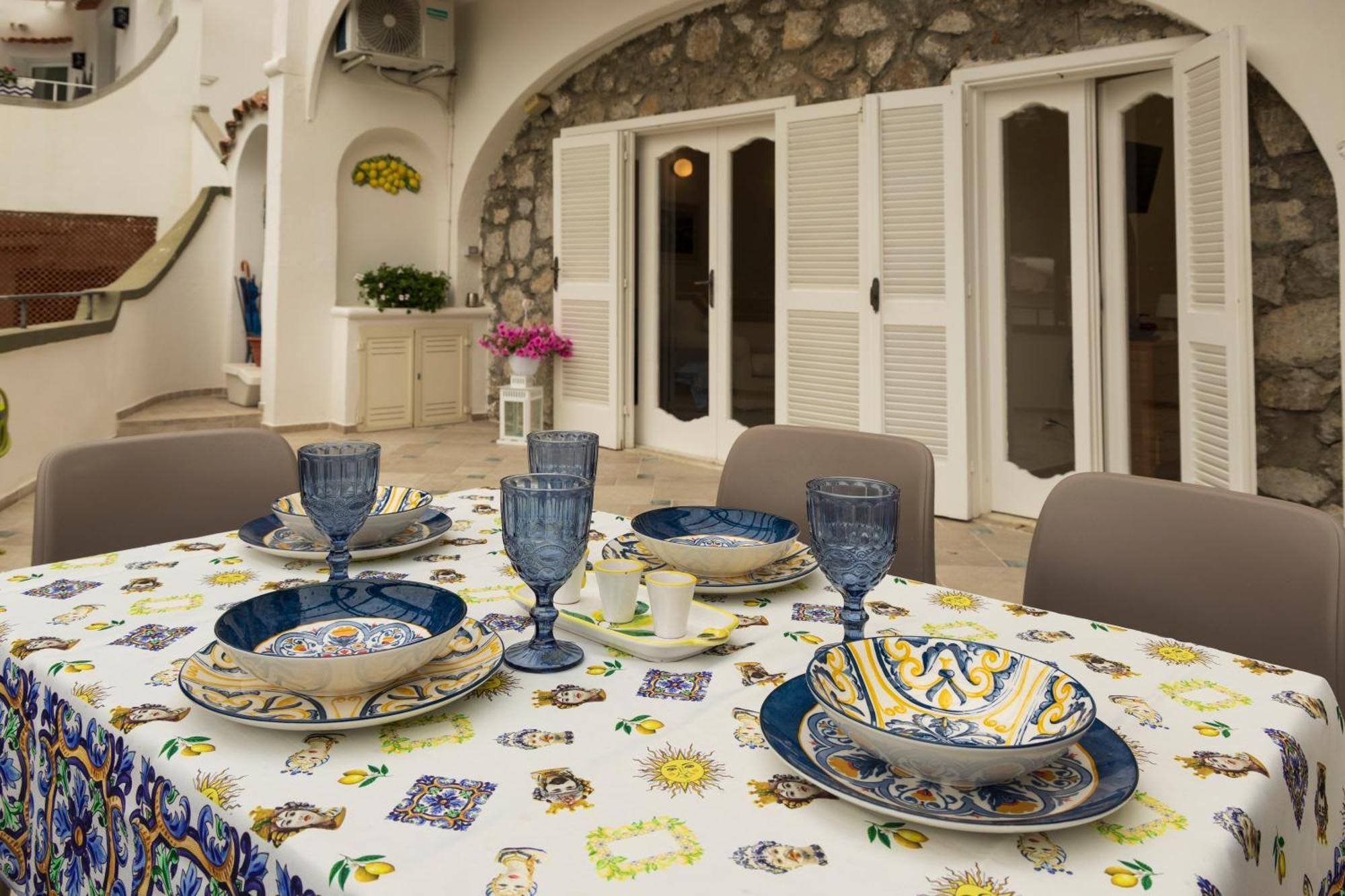 Casa Flavia Positano Center - 5 Minutes To Beach And 4 Air Conditioning Apartment Exterior photo